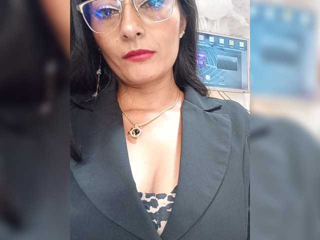 Bella-152 live cam