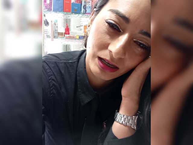 Bella-152's BongaCams show and profile