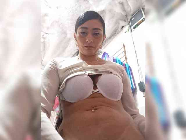 Bella-152 webcam