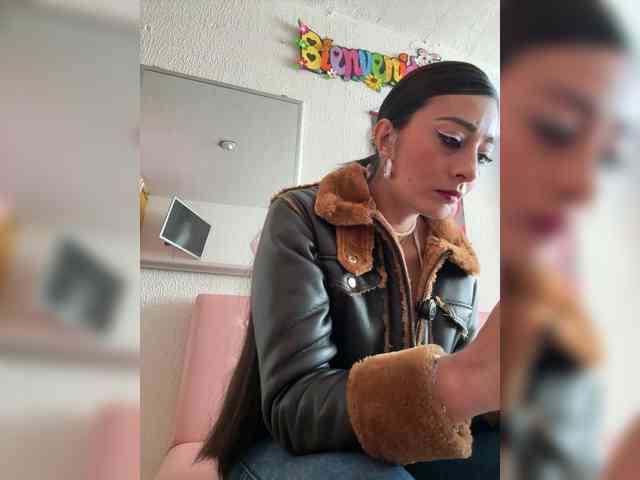 Bella-152 webcam