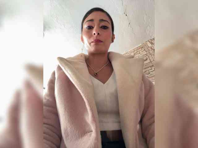 Bella-152 webcam