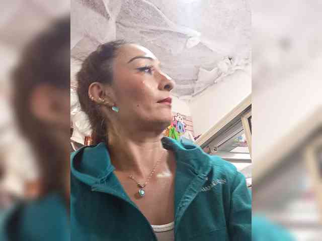 Bella-152 webcam