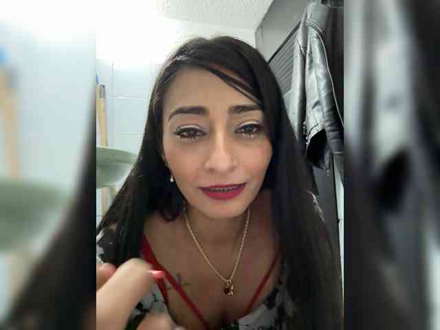 Bella-152 Live Webcam on BongaCams