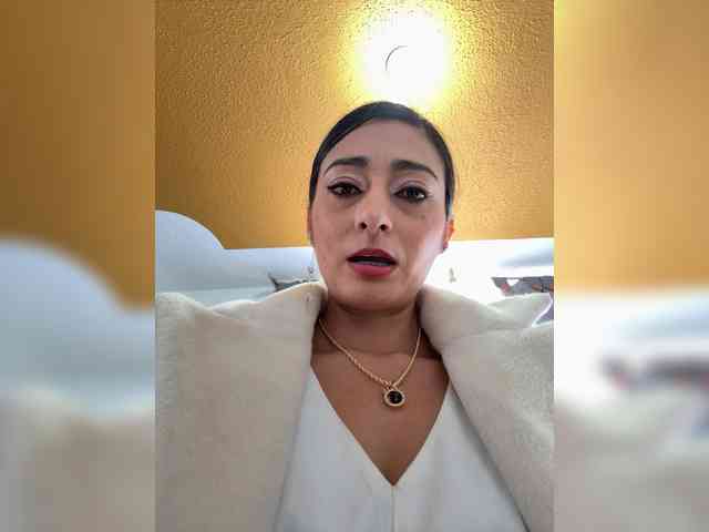 Bella-152 webcam