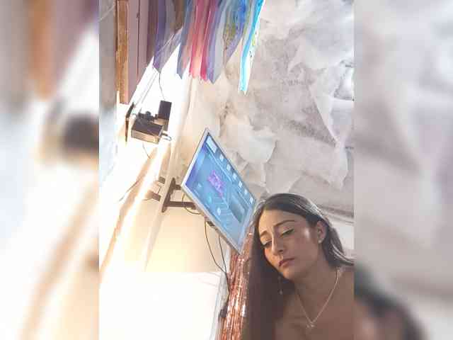 Bella-152 webcam