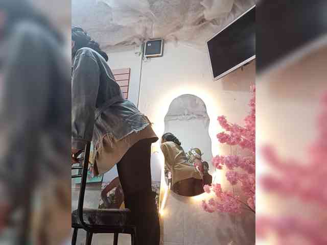 Bella-152 webcam