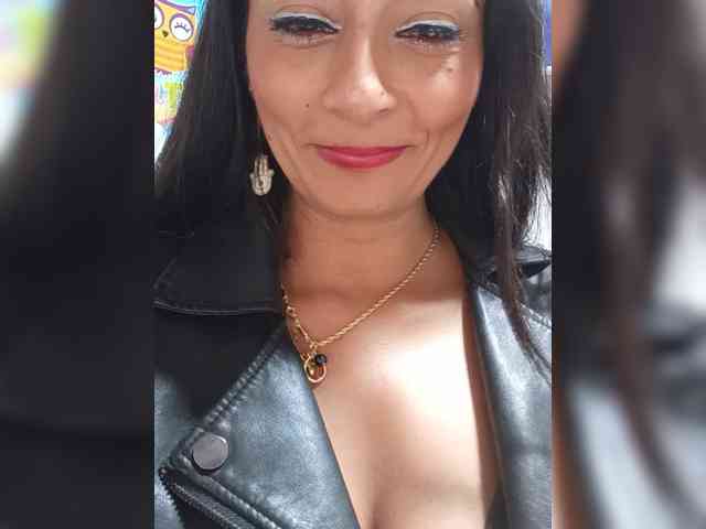 Bella-152 webcam