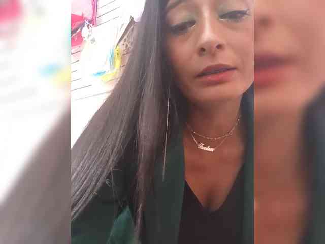 Bella-152 webcam