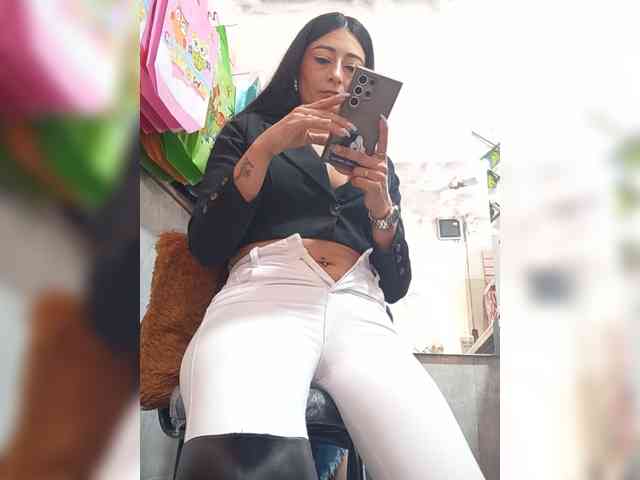 Bella-152 webcam