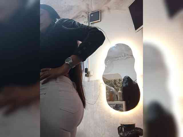 Bella-152 Live Webcam on BongaCams