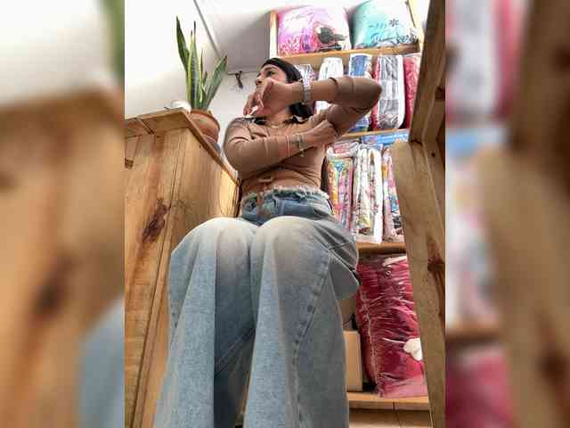 Bella-152 webcam