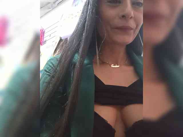 Bella-152 webcam