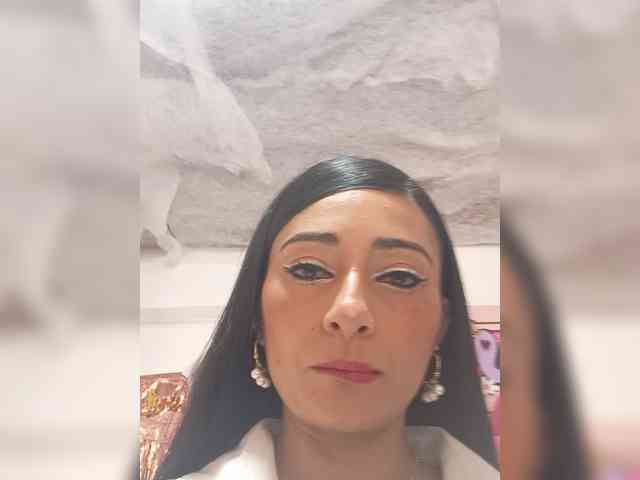 Bella-152 webcam