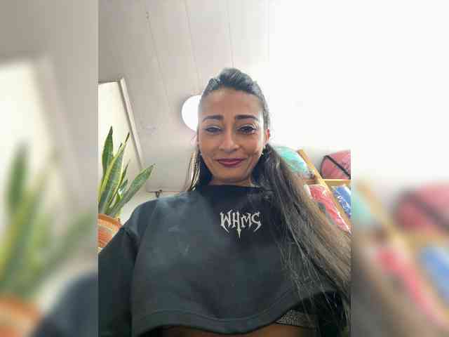Bella-152 webcam