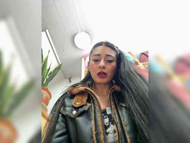 Bella-152 webcam