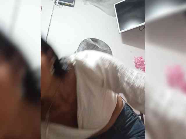 Bella-152 Live Webcam on BongaCams