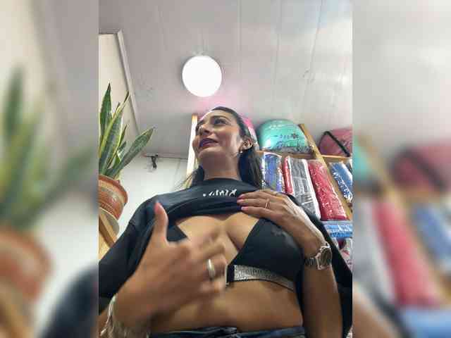 Bella-152 webcam