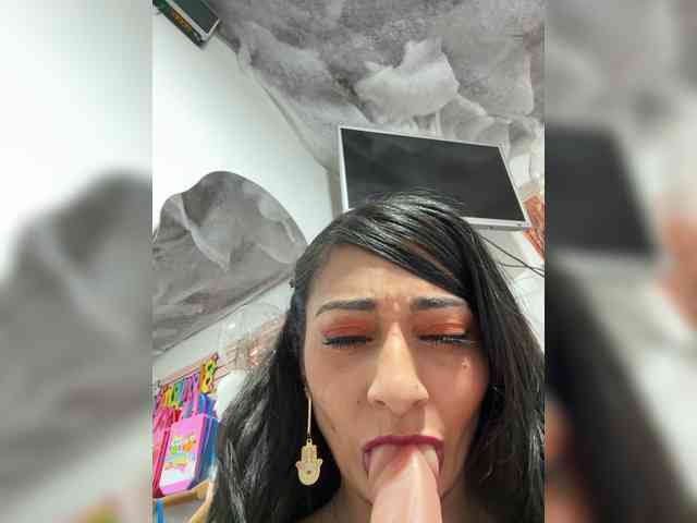 Bella-152 webcam