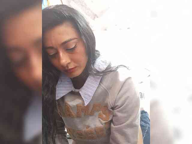 Bella-152 webcam