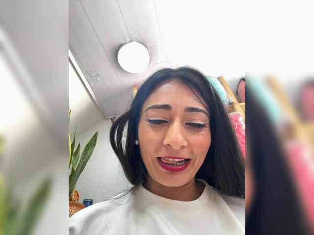 Bella-152 webcam