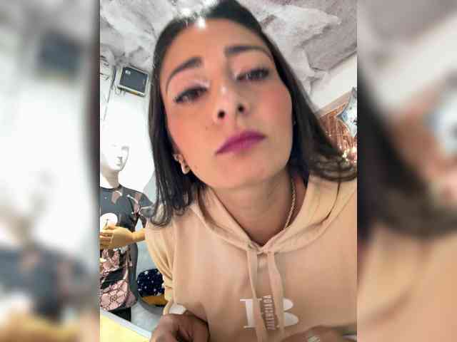 Bella-152 webcam