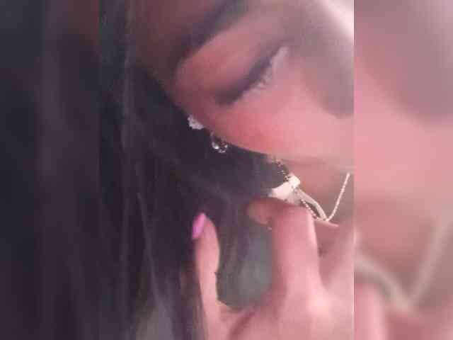 Bella-152 webcam