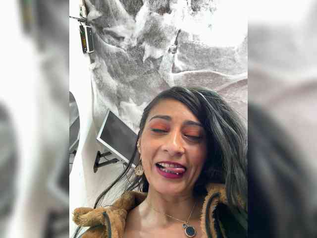 Bella-152 webcam