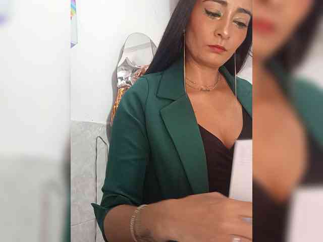 Bella-152 webcam