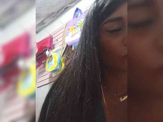 Bella-152 webcam