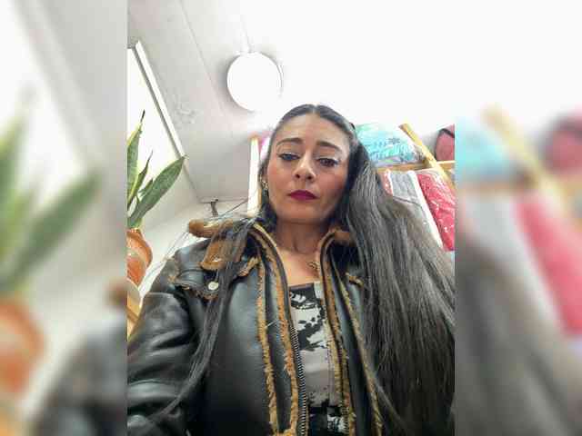 Bella-152 Live Webcam on BongaCams
