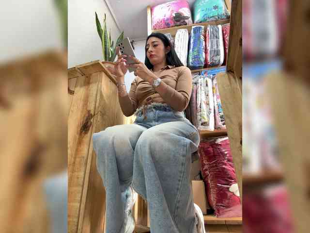 Bella-152 webcam