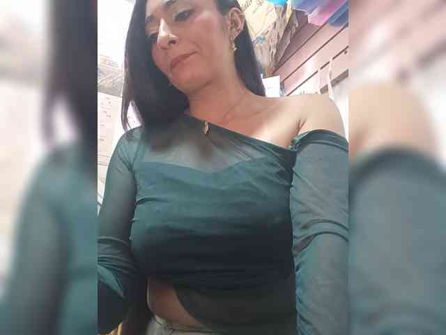Bella-152 webcam