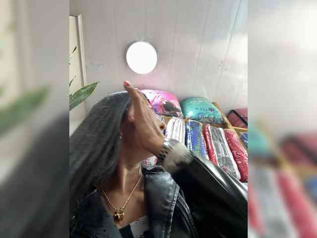 Bella-152 webcam