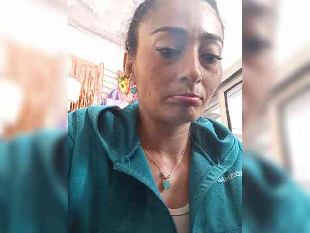 Bella-152 webcam