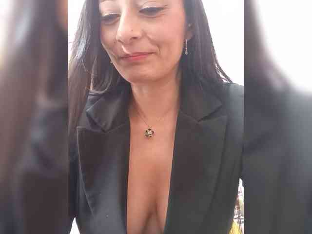 Bella-152 webcam