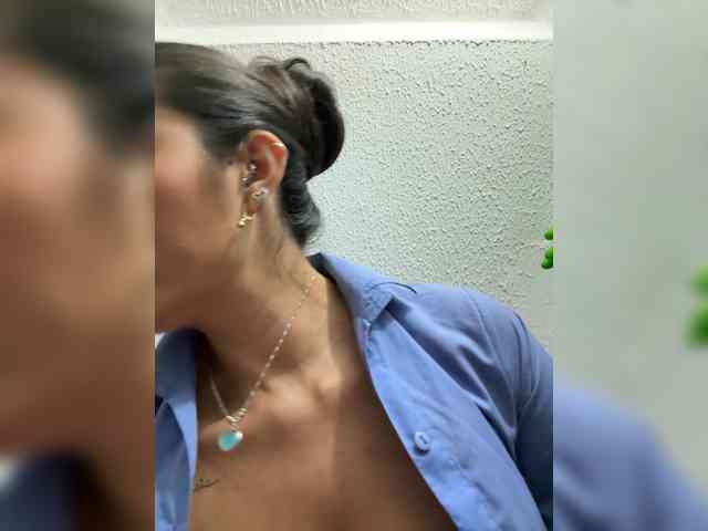 Bella-152 webcam