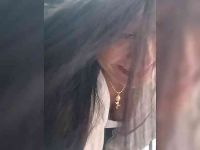Bella-152 webcam