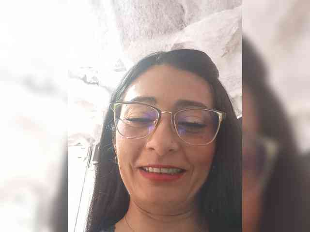 Bella-152 webcam
