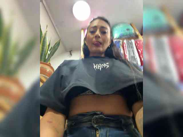 Bella-152 webcam