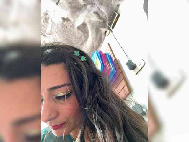 Bella-152 webcam