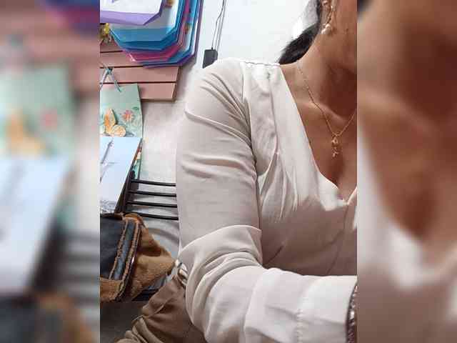 Bella-152 webcam