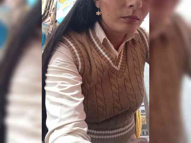 Bella-152 webcam