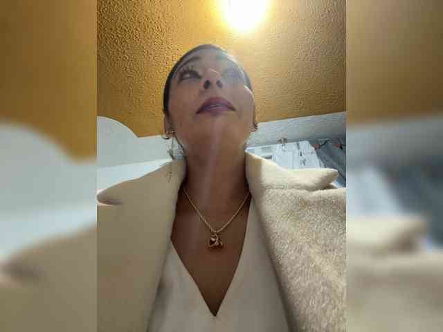 Bella-152 webcam