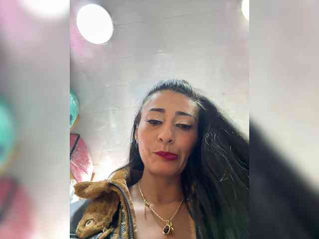 Bella-152 webcam