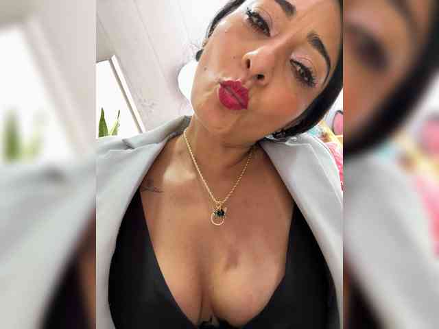 Bella-152 webcam