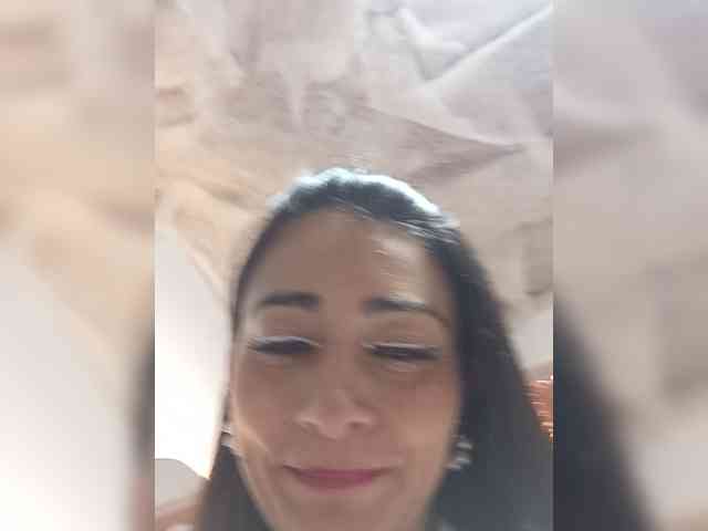 Bella-152 webcam