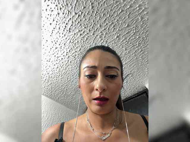 Bella-152 webcam