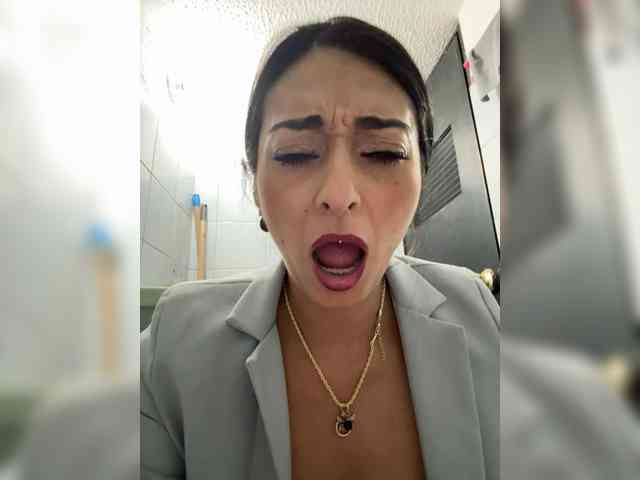 Bella-152 webcam