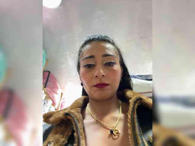 Bella-152 webcam