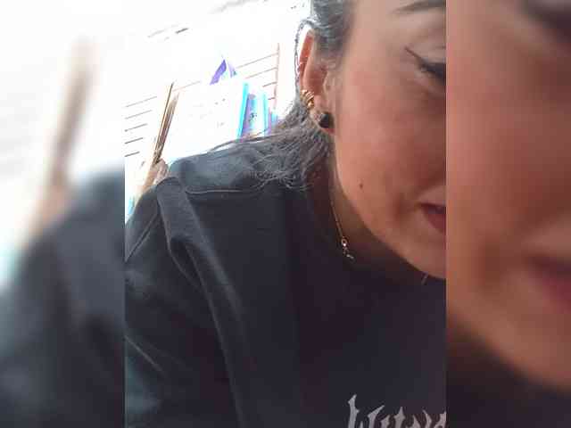 Bella-152 webcam